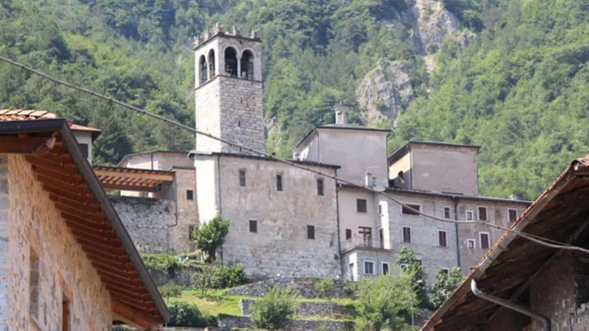 Tra i luoghi visitabili c'è la parrocchiale di San Martino a Cerveno - © www.giornaledibrescia.it