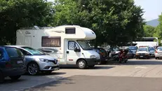 Un camper parcheggiato (foto d'archivio) - © www.giornaledibrescia.it