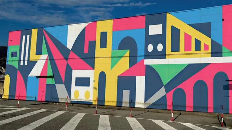 L'opera di Luca Font su uno dei depositi della metropolitana - © www.giornaledibrescia.it