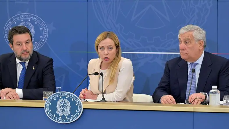 Matteo Salvini, Giorgia Meloni e Antonio Tajani - Foto Ansa/Ettore Ferrari © www.giornaledibrescia.it