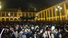 La folla un anno fa in piazza Loggia © www.giornaledibrescia.it