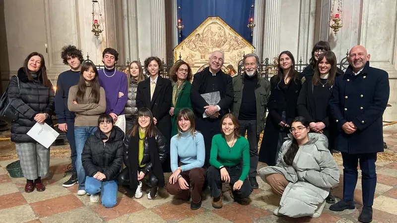 Autori e autrici della Porziuncola in Duomo con mons. Scalvini
