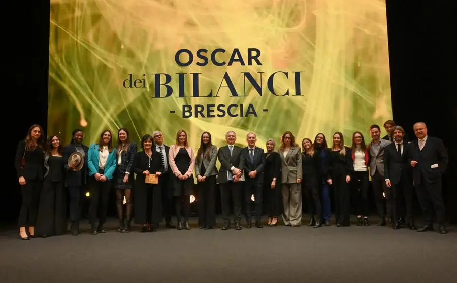 Oscar dei Bilanci, il palco del Teatro Grande: l'analisi economica