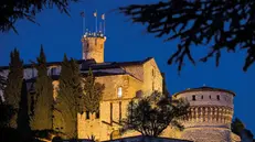 Una veduta notturna del Castello di Brescia - © www.giornaledibrescia.it