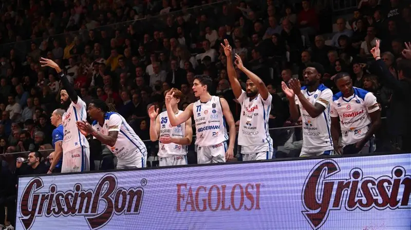 Germani sbanca Reggio Emilia, finisce 70-77