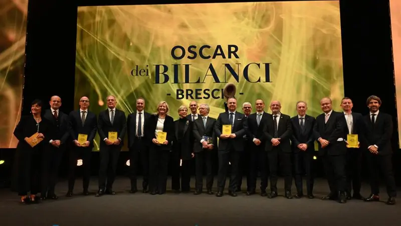 Oscar dei Bilanci, il palco del Teatro Grande: le premiazioni - Foto NewReporter/Favretto/Nicoli © www.giornaledibrescia.it