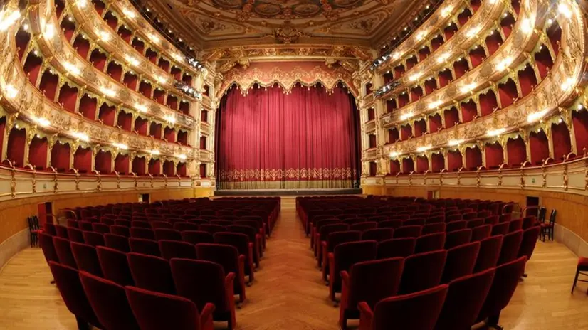 La Sala Grande del Teatro Grande di Brescia - Foto New Reporter Umberto Favretto