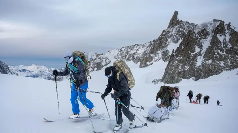 L'addestramento a 3500 metri di altitudine nel massiccio del Monte Bianco - © www.giornaledibrescia.it