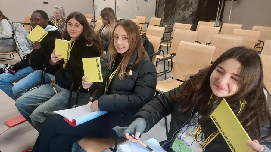 Gli alunni della Tridentina in visita in redazione