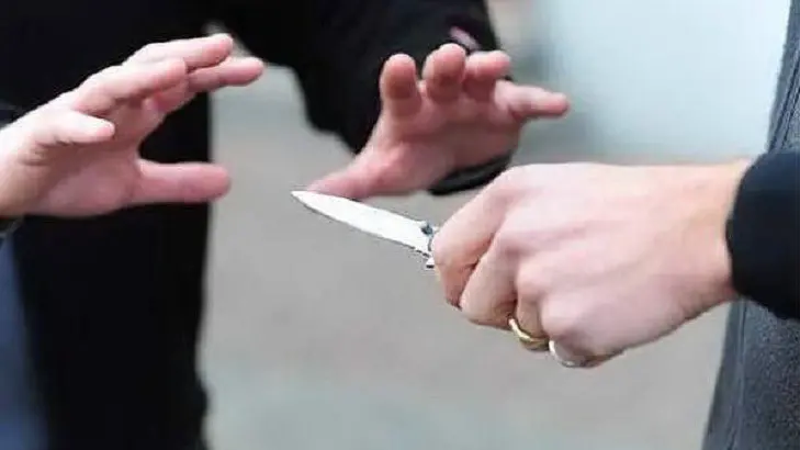 L'arma. Veniva utilizzato un coltello - © www.giornaledibrescia.it