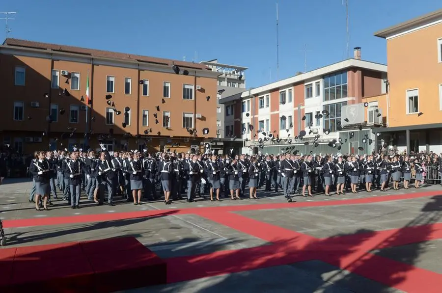 La cerimonia del giuramento di 206 nuovi agenti della Polizia di Stato