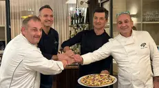 I quattro pizzaioli che hanno ideato la Quattromani - © www.giornaledibrescia.it