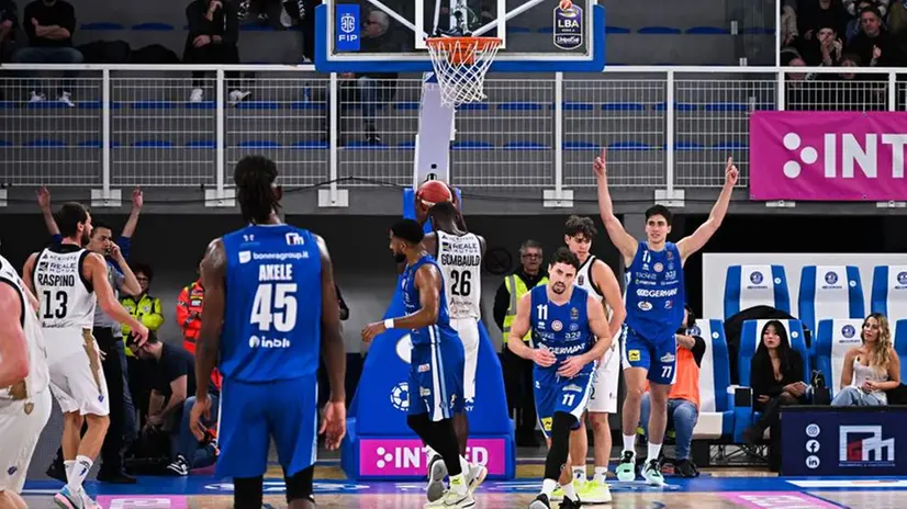 La Germani stende la Dinamo Sassari 110-65