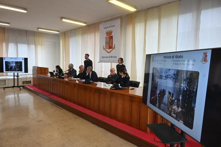 La conferenza stampa in Questura a Brescia