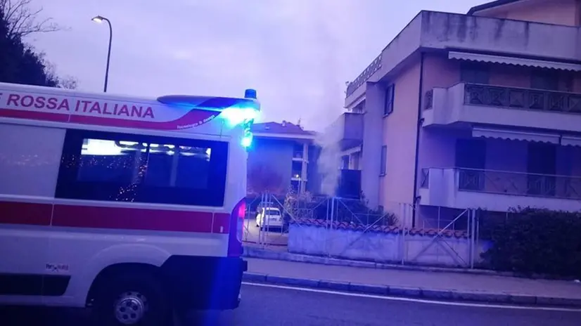 La palazzina di via Irta in cui è scaturito l'incendio