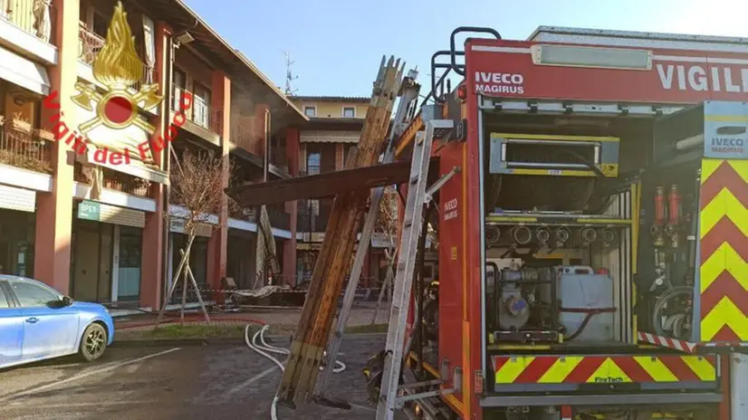 L'incendio ha coinvolto quattro appartamenti a San Gervasio