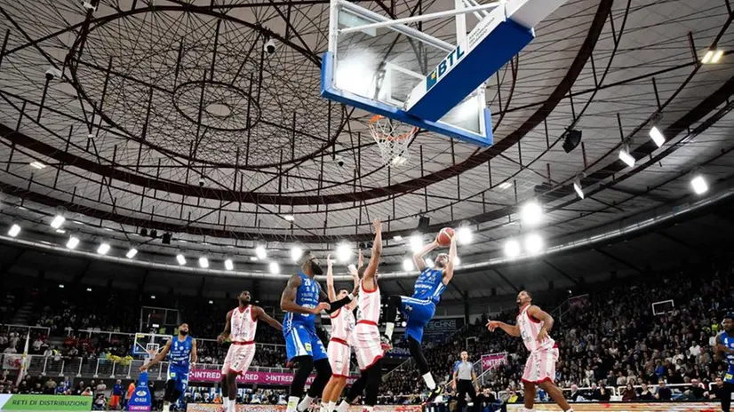 Germani-Olimpia Milano: 72-64 al PalaLeonessa