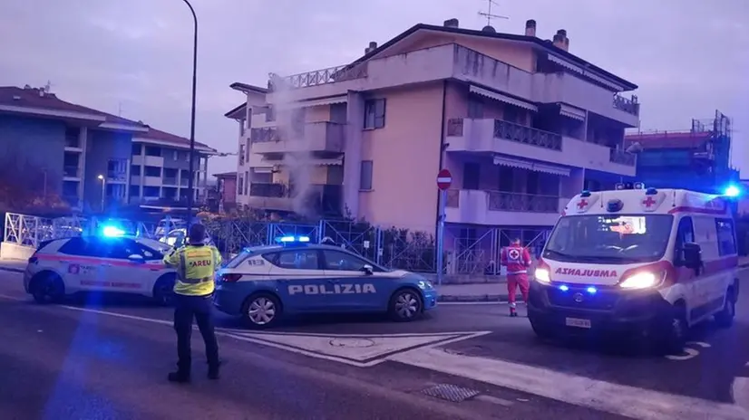 La palazzina dove c'è stato l'incendio a Desenzano