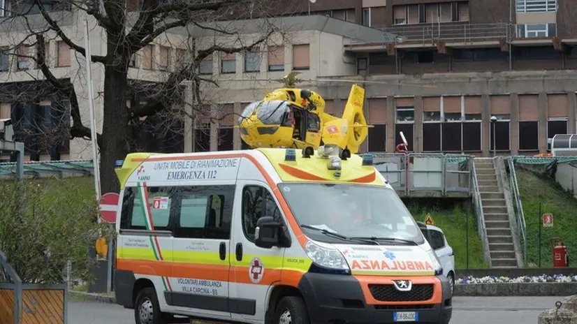 Un'ambulanza (archivio)