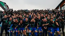 La FeralpiSalò festeggia la promozione in serie B