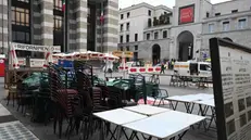 Il set del film Ferrari in piazza Vittoria