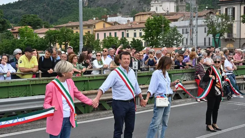 50 Miglia, i sindaci di Brescia e Bergamo sul ponte di Paratico