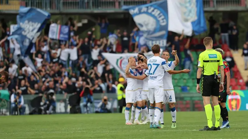 L'esultanza del Brescia dopo la vittoria con la Ternana - Foto Ansa © www.giornaledibrescia.it