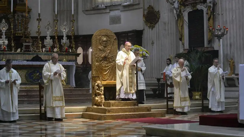 La messa con il vescovo Tremolada in Duomo