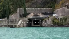 La galleria scolmatrice che immette le acque del fiume Adige nel lago di Garda