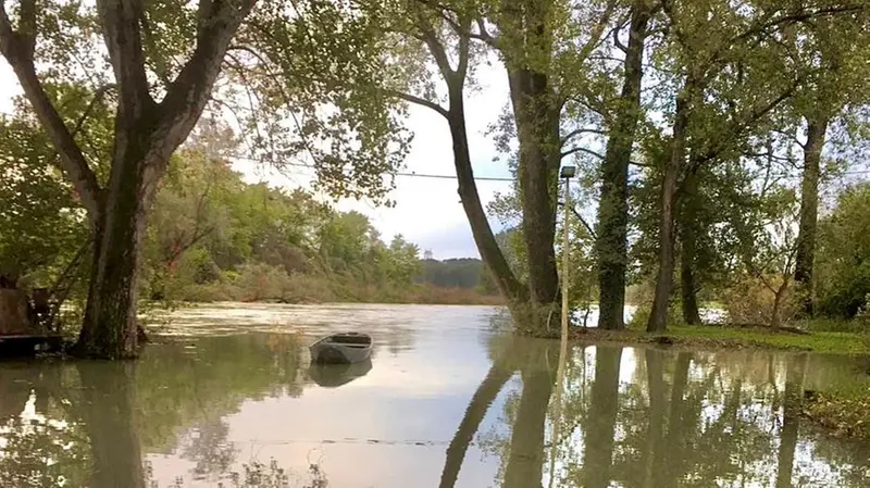 Il fiume Oglio ha allagato dei campi a Quinzano - © www.giornaledibrescia.it