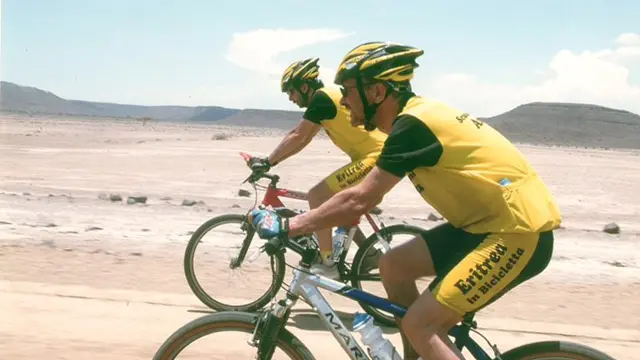 Guido Camplani con Guido Traverso durante la Massaua-Assab - © www.giornaledibrescia.it