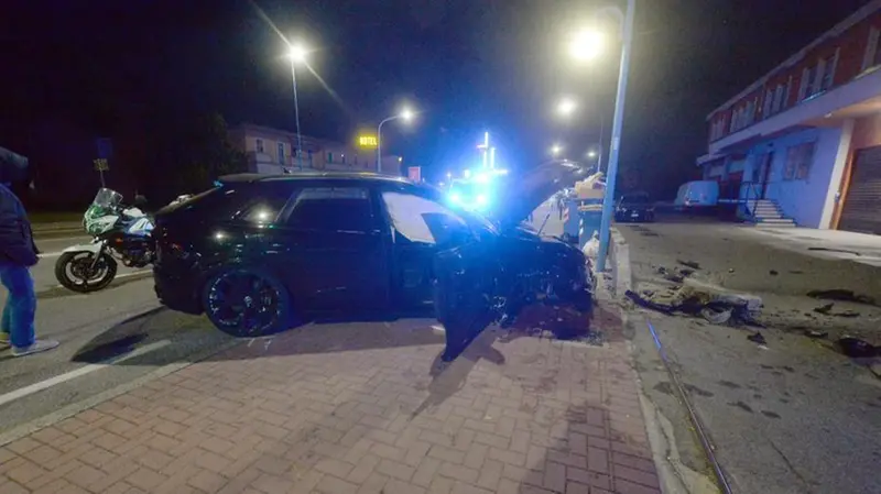 L'auto di Balotelli distrutta dopo l'incidente