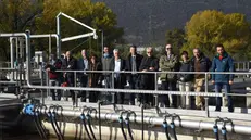 I dirigenti di Legambiente con i tecnici di A2A Ciclo idrico al depuratore di Gavardo - Foto Christian Penocchio