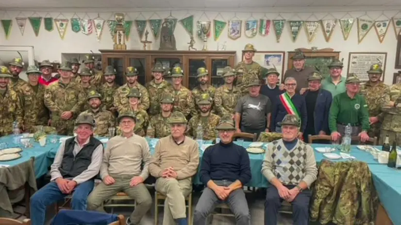 Gli alpini in Valcamonica per le celebrazione del Gleno