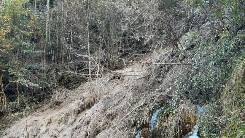 Materiale franoso si è riversato sulla Sp 92