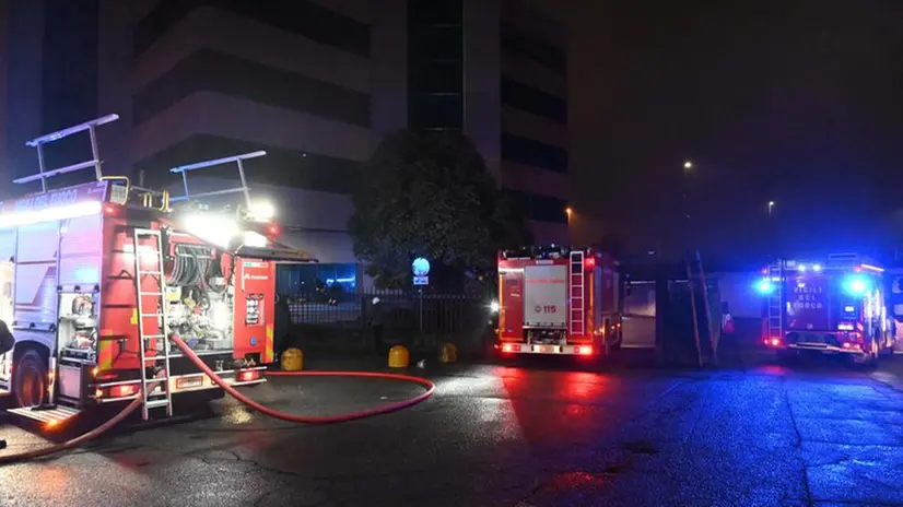 Vigili del fuoco in via Volta
