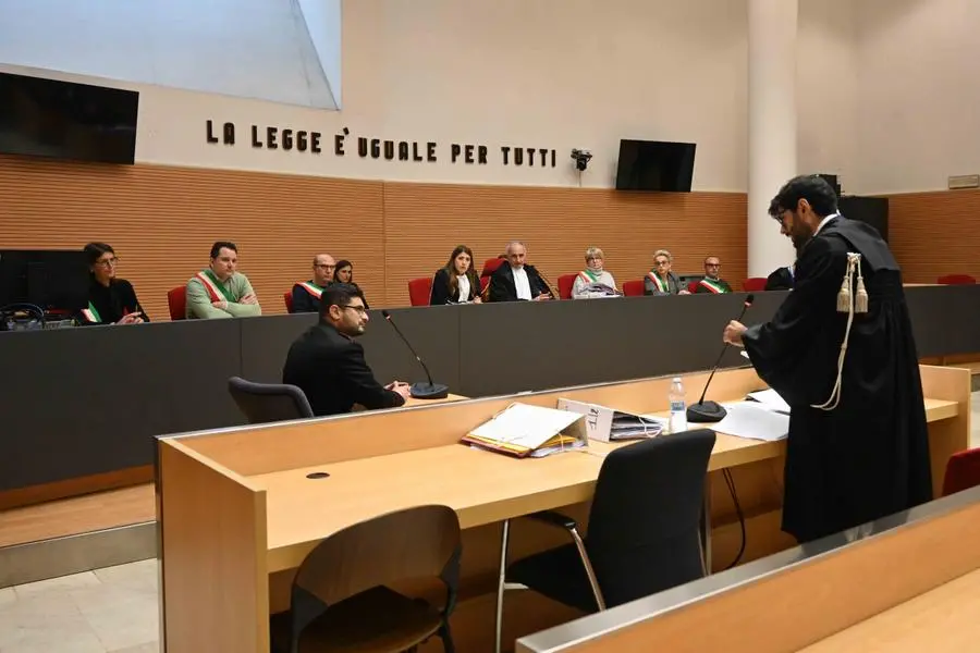 L'udienza in tribunale a Brescia per l'omicidio di Romano Fagoni