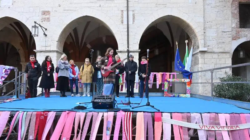 25 novembre, la manifestazione in Broletto
