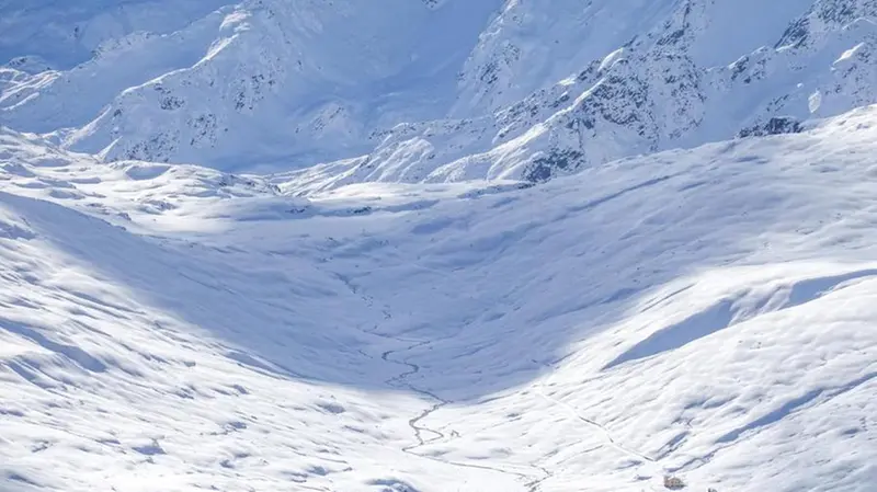 Il Passo Gavia innevato - Foto Facebook Salviamo il Lago Bianco