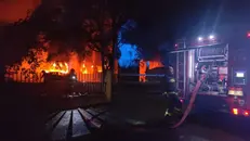 Le fiamme hanno distrutto il locale