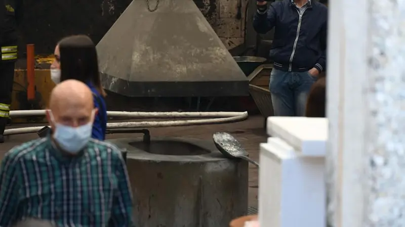 Caso Bozzoli, tutto pronto per l'esperimento del maiale nel forno a Provaglio