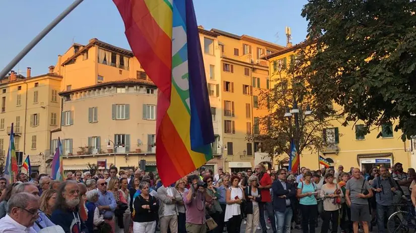 Il presidio per la pace in largo Formentone