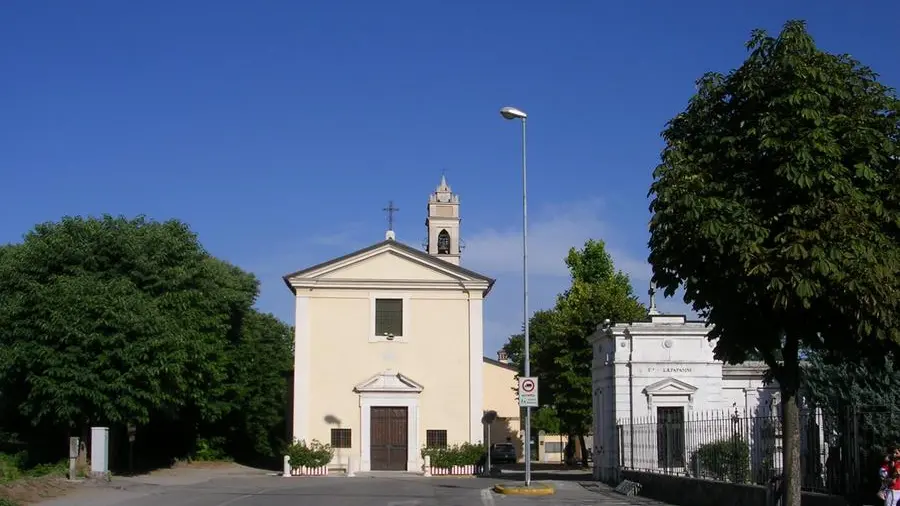 La «chiesetta dei morti», in cui sarà celebrata la messa della domenica © www.giornaledibrescia.it