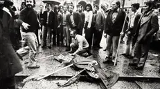 Piazza Loggia il giorno della strage del 28 maggio 1974 - Foto © www.giornaledibrescia.it