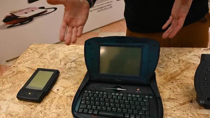 Uno dei pezzi in esposizione alla ex Cavallerizza - Foto New Reporter Favretto © www.giornaledibrescia.it