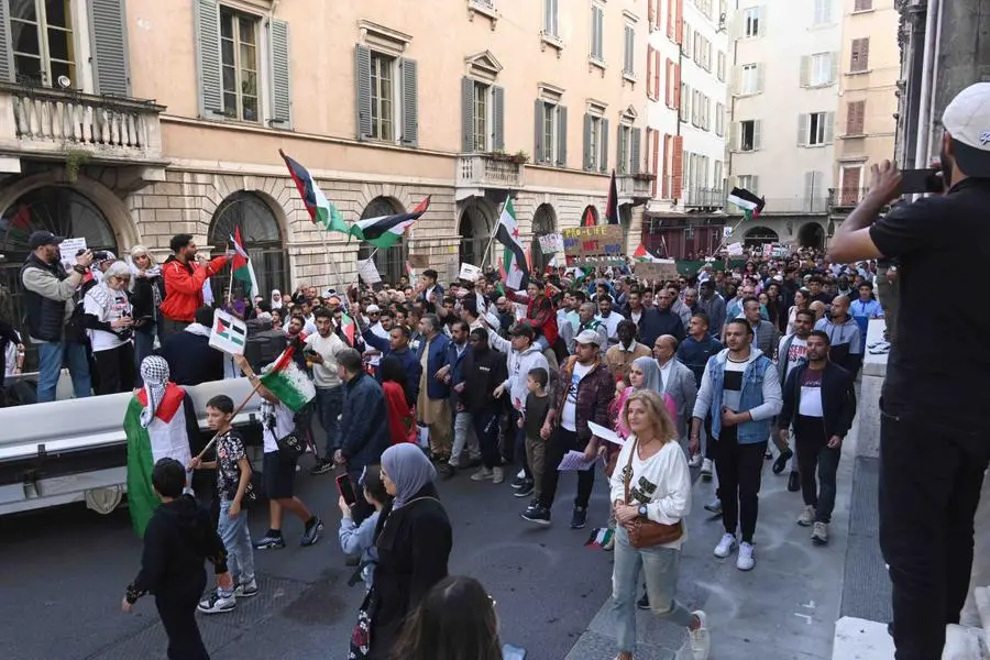 La manifestazione pro-Palestina in centro città