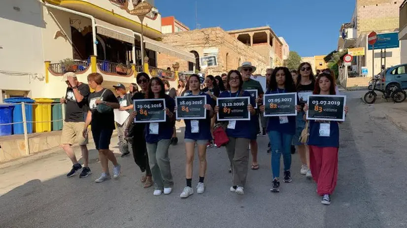 Il ricordo del naufragio del 3 ottobre 2013 a Lampedusa