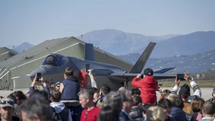 Festa delle Forze Armate il 4 novembre l aeroporto militare di