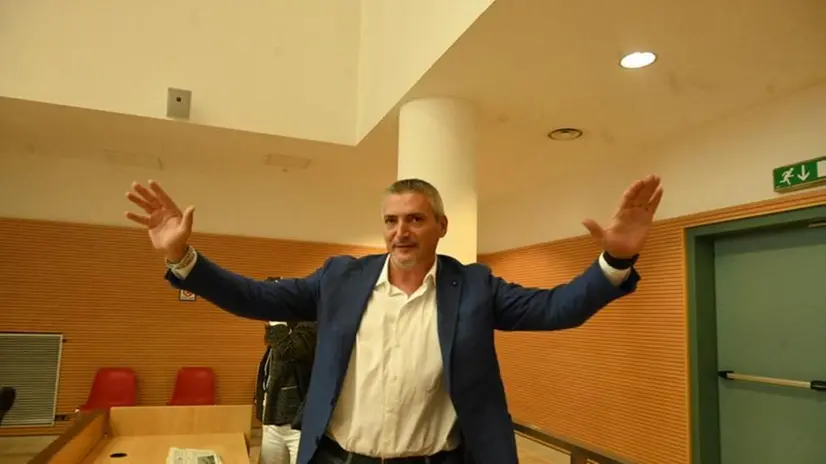 Il dottor Mosca dopo la lettura della sentenza di assoluzione