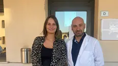 L’assessora Noemi Pegoiani con il dottor Gian Mario Soggiu - © www.giornaledibrescia.it